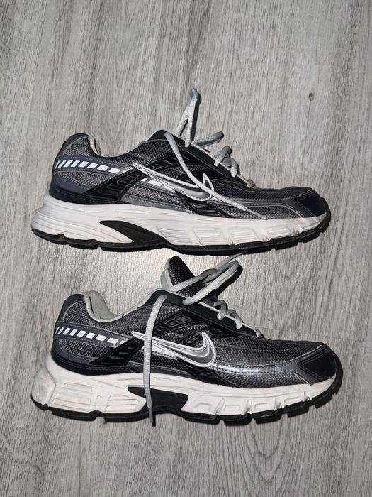Adidasi nike