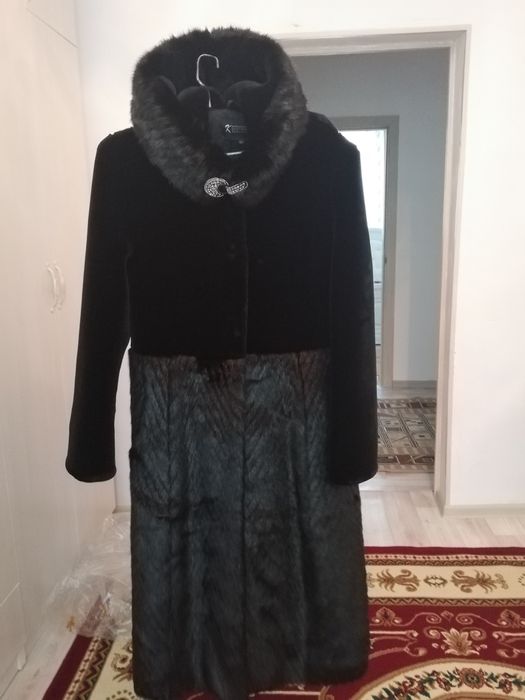 Продам шубу мутон с норкой