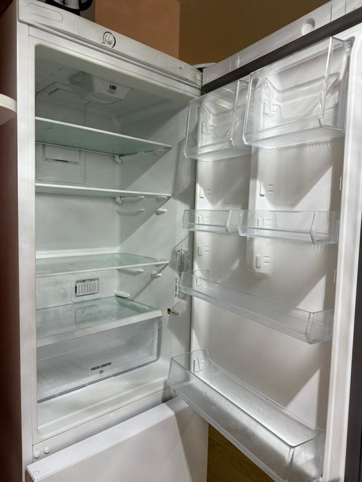 Холодильник б/у,