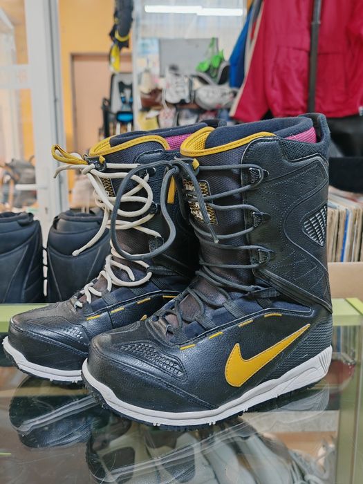 Сноуборд обувки Nike 41 номер