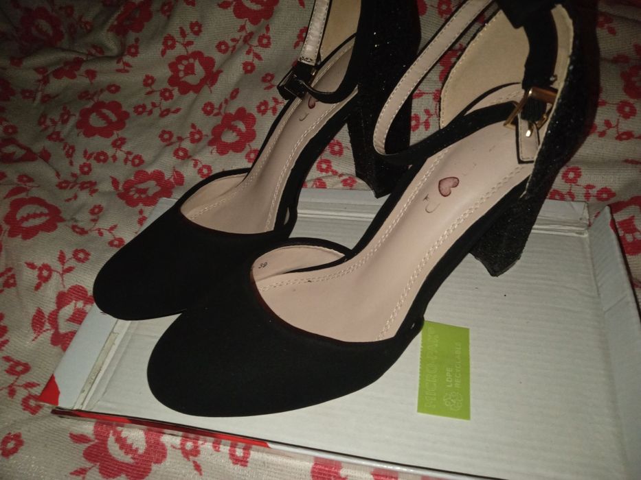 Pantofi de vânzare 20  lei