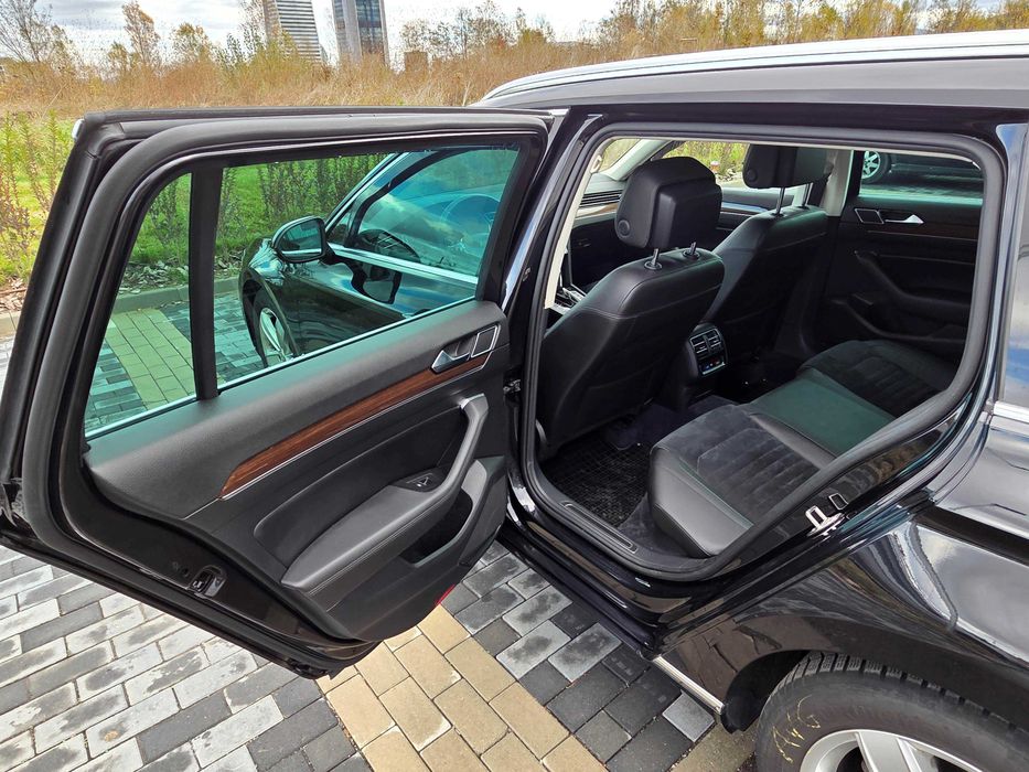 VW Passat B8 комби, 2018 г., 2.0 бензин TSI, Full LED, DSG автоматик