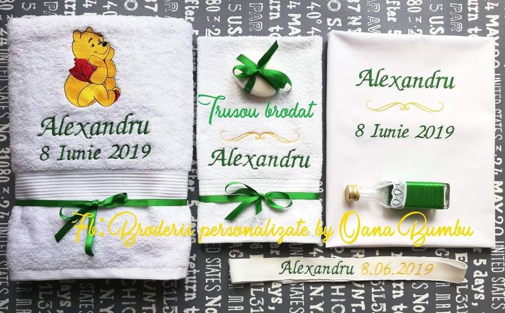 Trusou brodat pentru botez