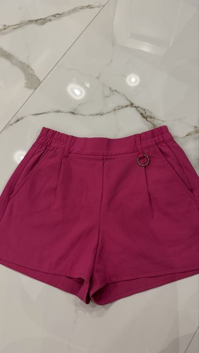 Къс панталон от Bershka