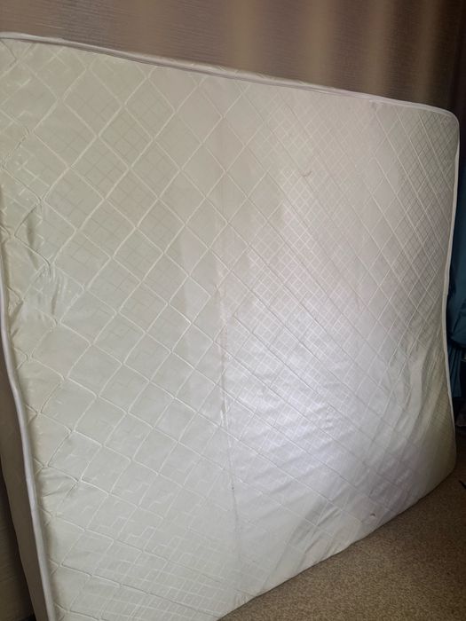 Матрас для кровати