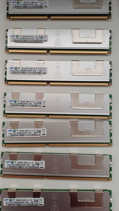 80 Memorii RAM Server 8GB DDR3-1333 ECC Registered