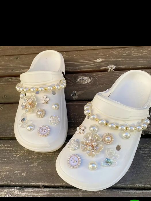 Аксесоари за кроксове