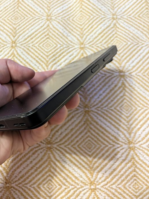 Asus ZenFone 10 / 16 GB RAM/ 512 GB storage
