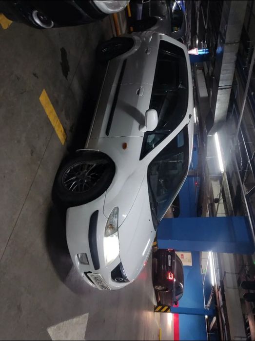 Продам Мазда премаси