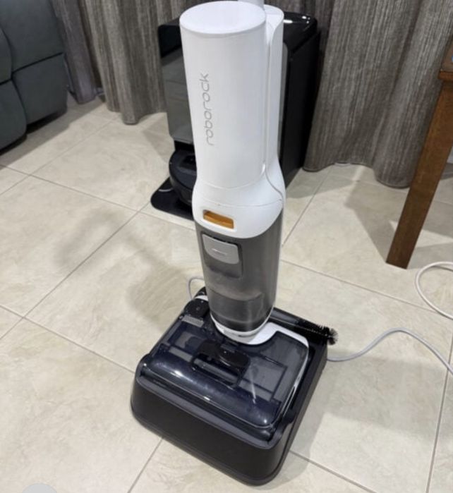 Redus! Nou este 1500 ! Roborock vertical +mop ve se curata singur