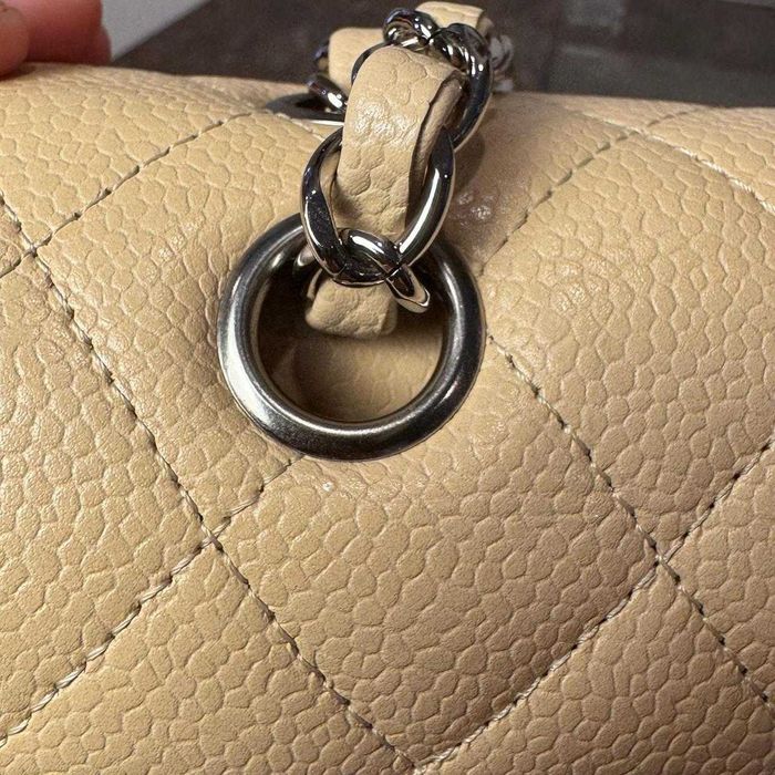 Geantă Chanel din Piele Bej / Crem, Poseta Chanel din Piele Caviar