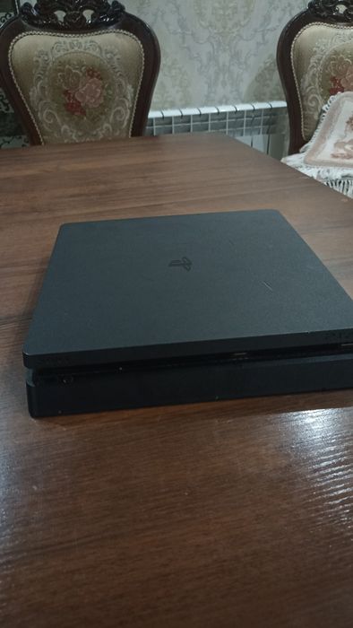 Playstation 4 sotiladi