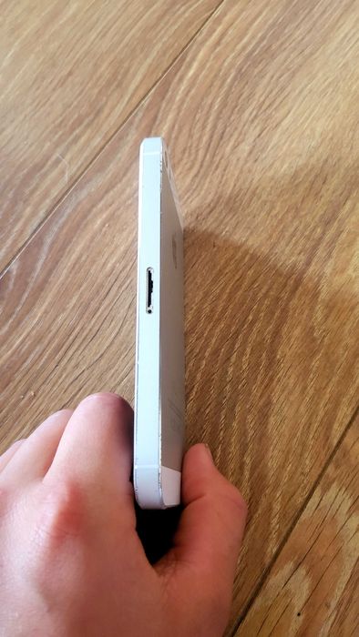 Телефони за части :Iphone, Samsung и Nokia