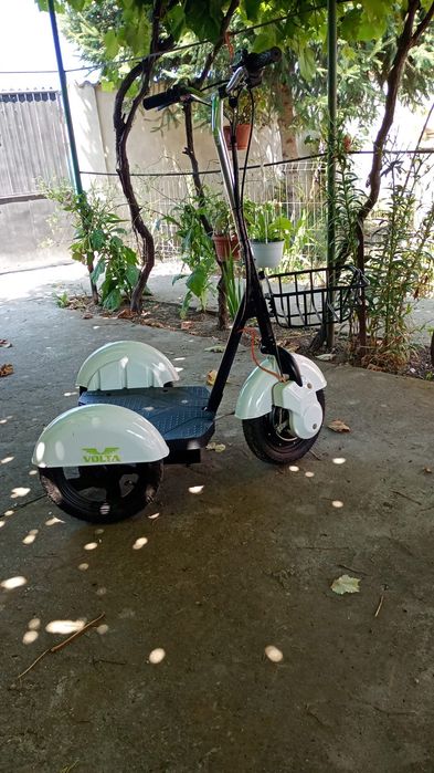 Triciclu electric, fara permis, 25 km/ora