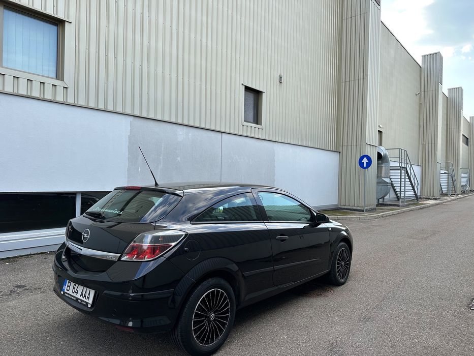 Vand opel astra GTC 1.6 benzina an 2007 km 123.000 mii reali