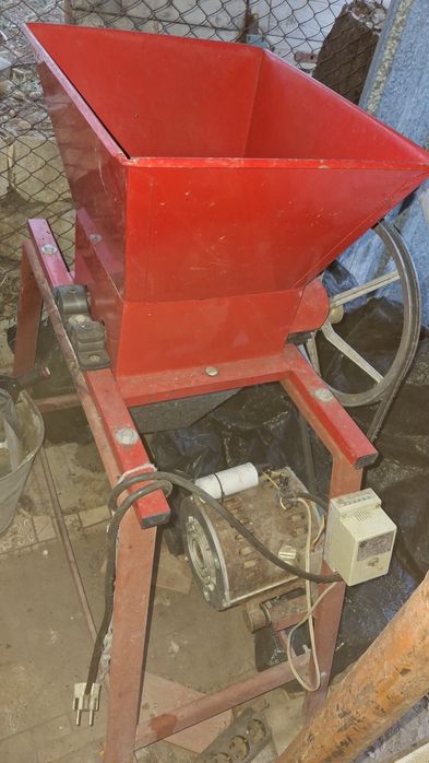 Ябълкомелачка почти нова