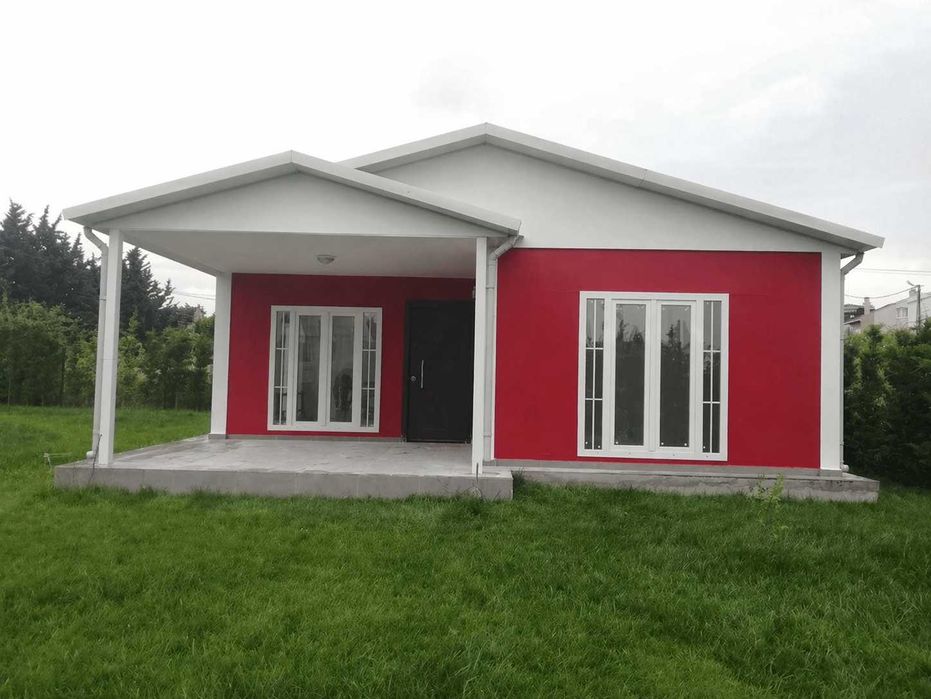 Сглобяема къща 40 м² - 8 800 € (220 €/м²). Метална конструкция от галванизирана стомана. Стени от Фиброцимент