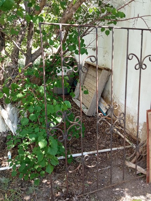 Решетки на окна стальные