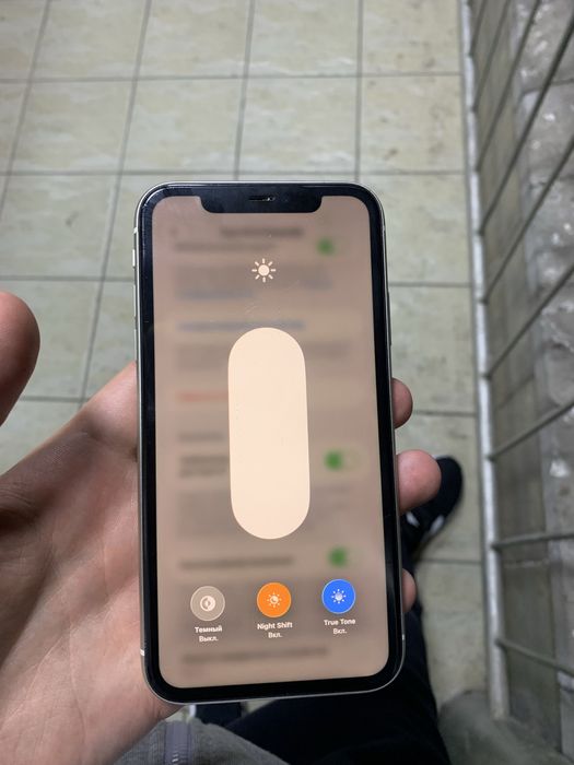 Продам iphone 11