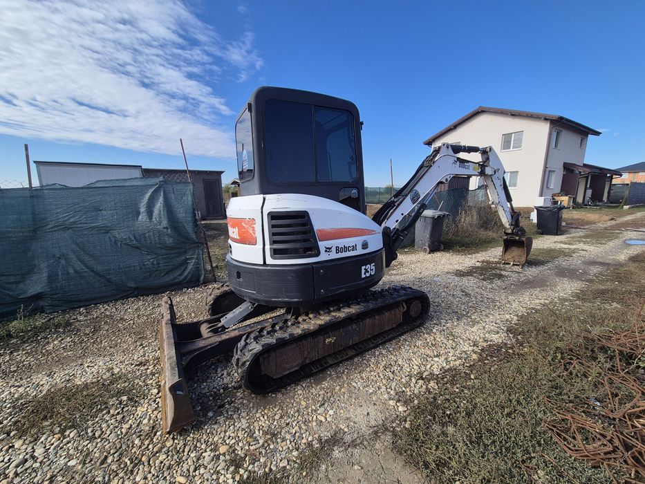 Miniexcavator Bobcat E35