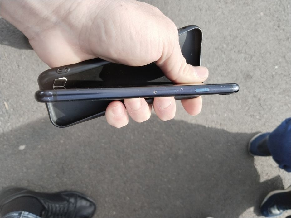 Iphone se 2020 sotiladi srocni