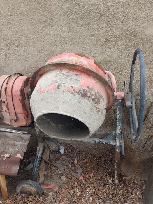 Продаётся бетономешалка