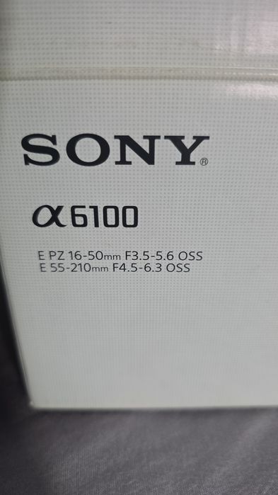 Vând Sony Alpha 6100 + 2 obiective Sony – 24,2 MP, 4K
