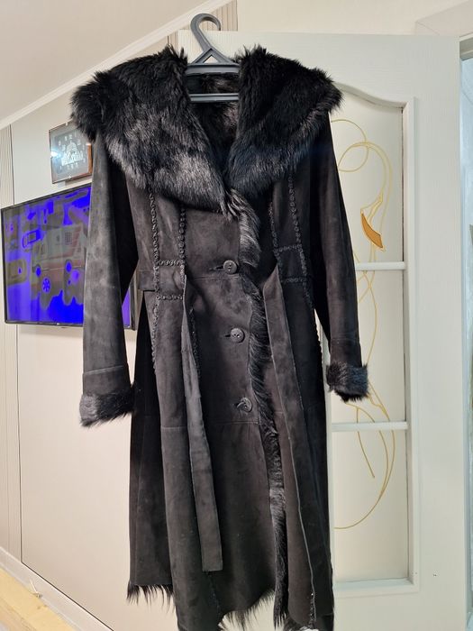 Продаётся дубленка в отличном  состояний