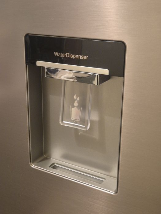 Beko B3RCNA404HDXB1 – Combină No Frost, 355 L, Inox, Dispenser