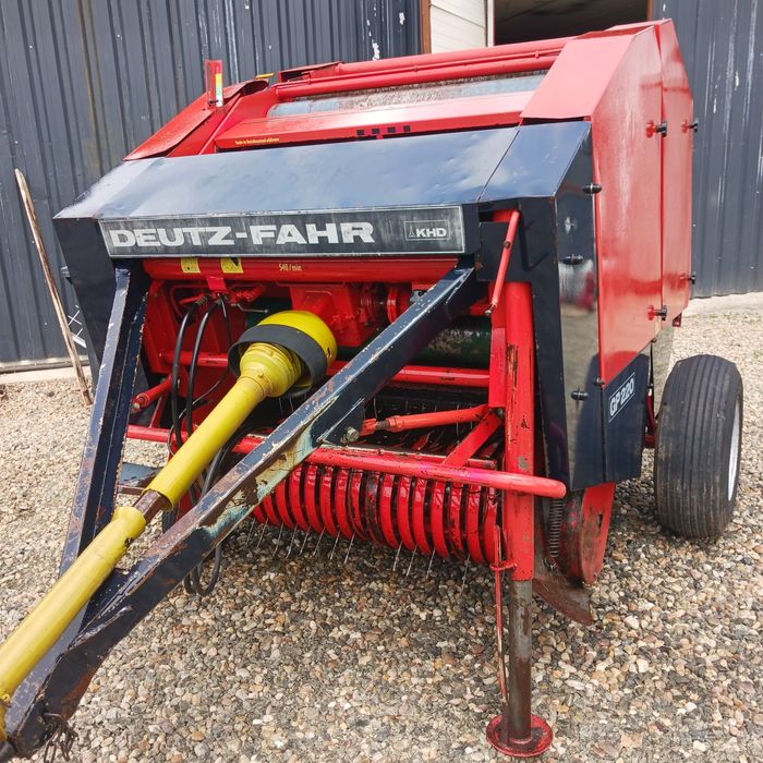Presa de balotat deutz gp 220 identica welger rp 12
