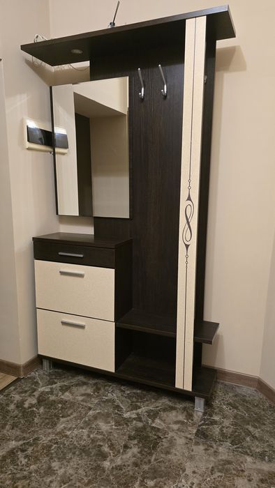 Продам шкаф для прихожки