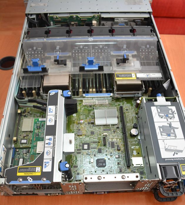 Сервер HP DL380P G8