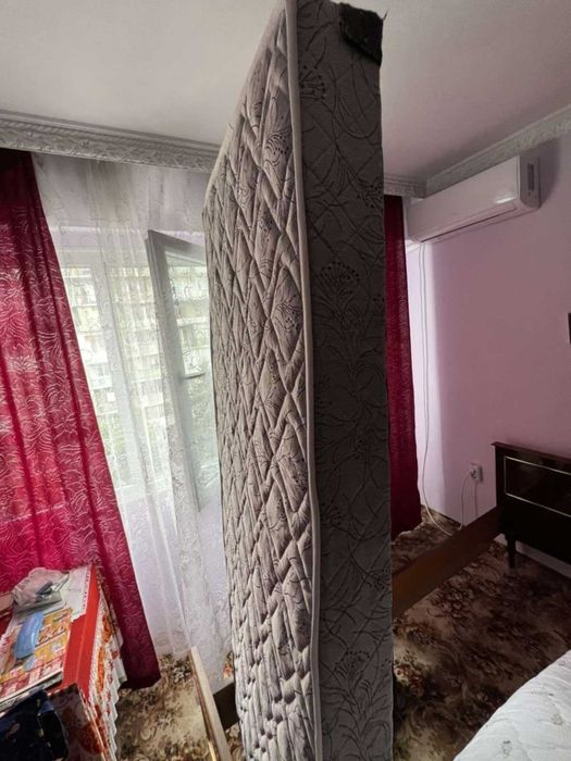 Продавам два единични нови матрака