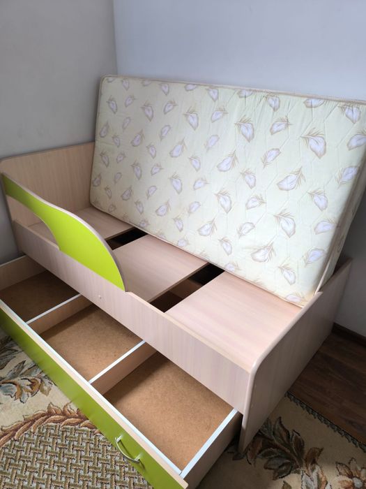 Детская кровать.