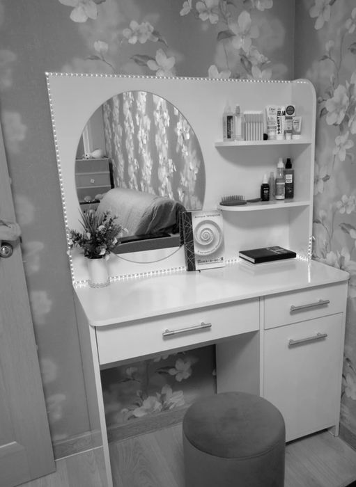 Туалетный столик с зеркалом Эвита  oynali boyanis stoli
Оригинал