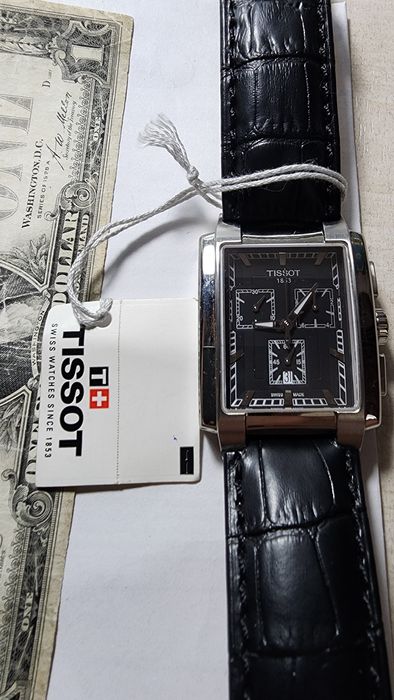 Новый Tissot редкой формы.швецарские.оригинал.