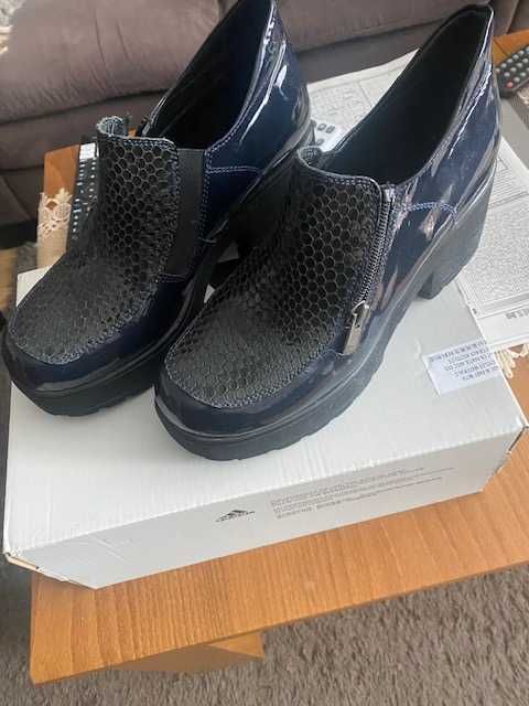 едни удобни и красиви  обувки за есен и пролет