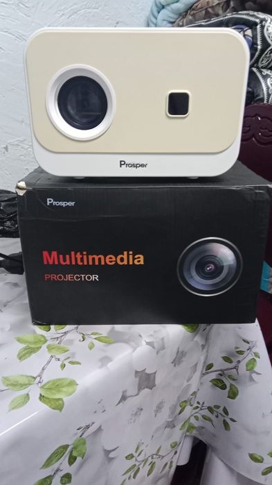 проектор 50000 тысяч.