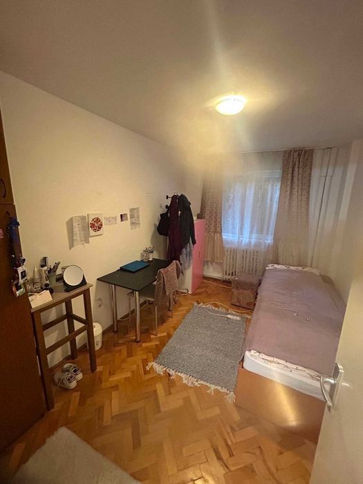3000 lei  -inchiriez ap.4 camere ,parang nr.8 manastur cluj-napoca