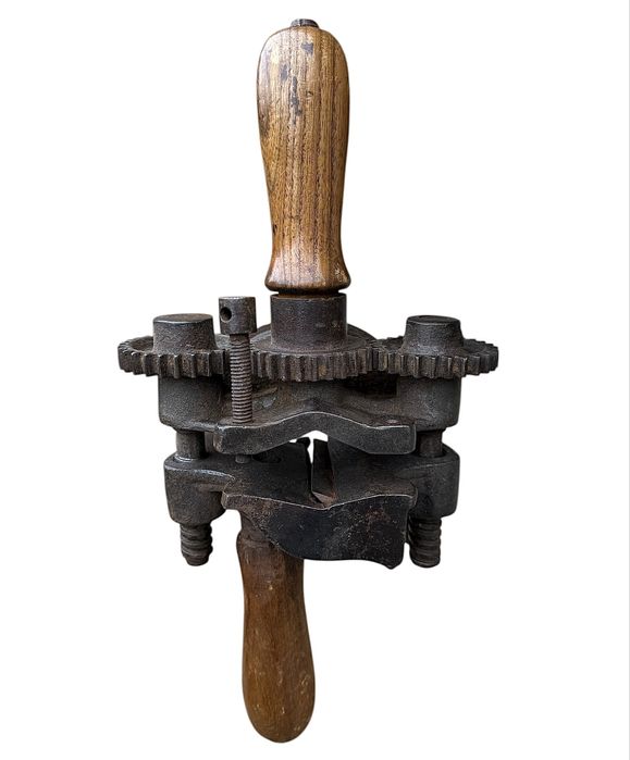 Rindea profile patrate din lemn