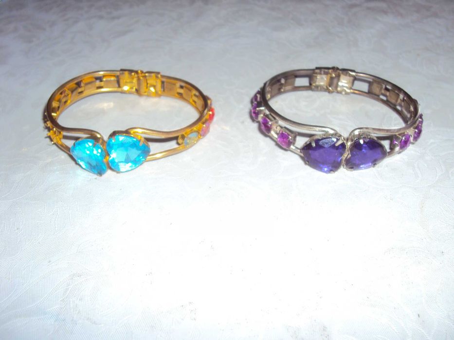 Браслеты разные. Штучно- 300тг