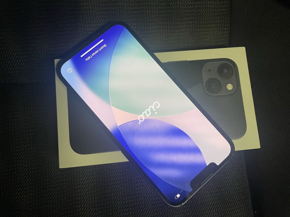 Продам 13 IPHONE 128gb в идеале