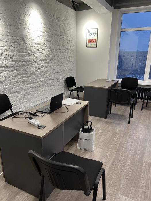 Офисные стол стулья