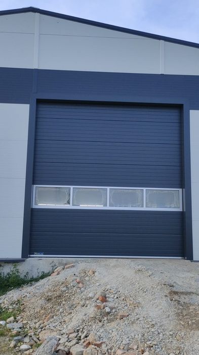 Ușă de garaj secționale