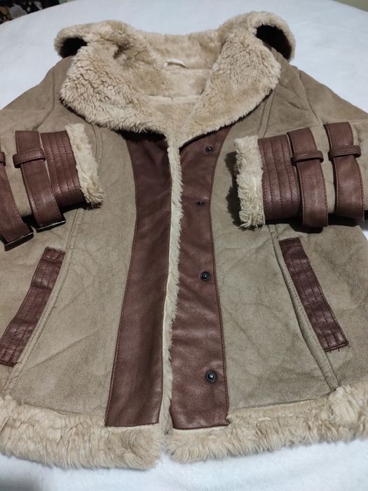 HAINĂ tip cojoc,din piele  îmblănită,foarte călduroasă