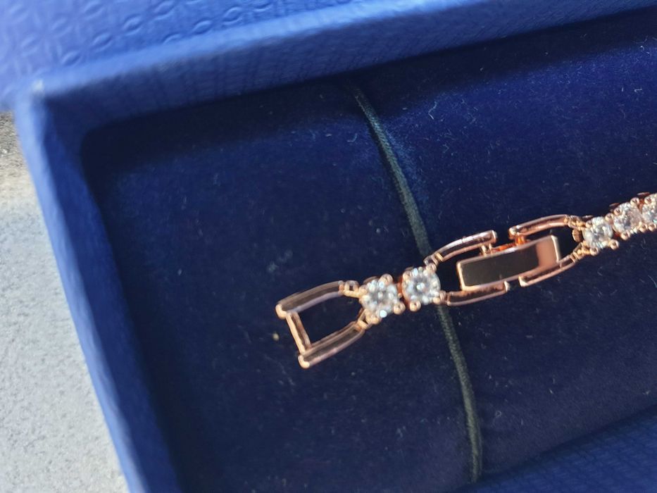 Гривна  Swarovski - Rose Gold