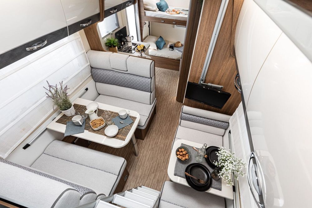 Autorulota Alcove Elnagh Baron 22, an 2026, 7 persoane