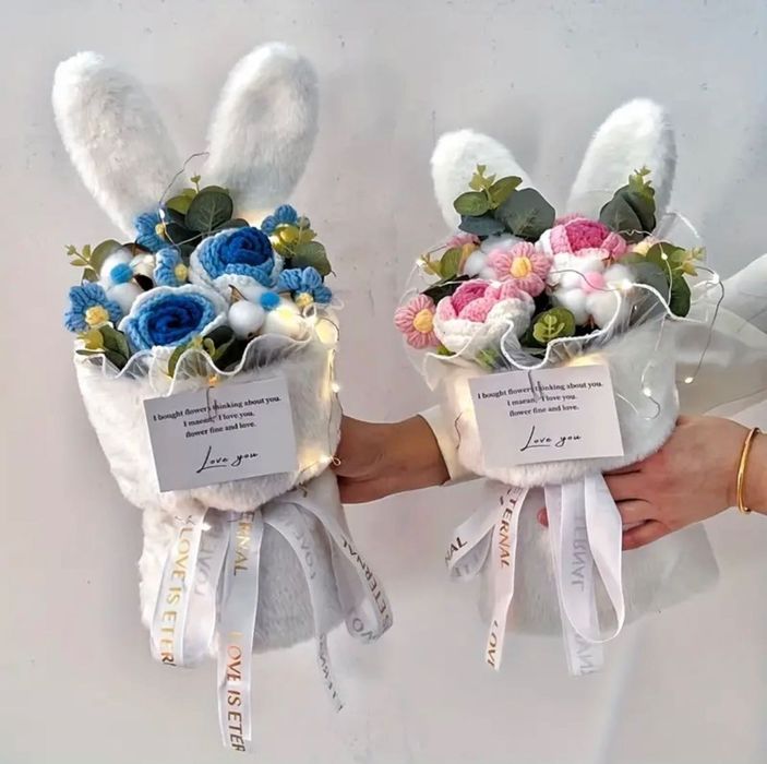 Букет от плетени цветя