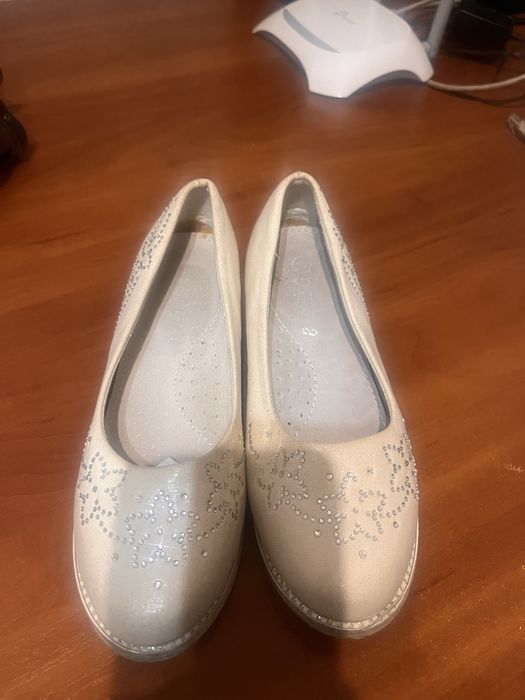 Туфли для девочек размер 29, б/у