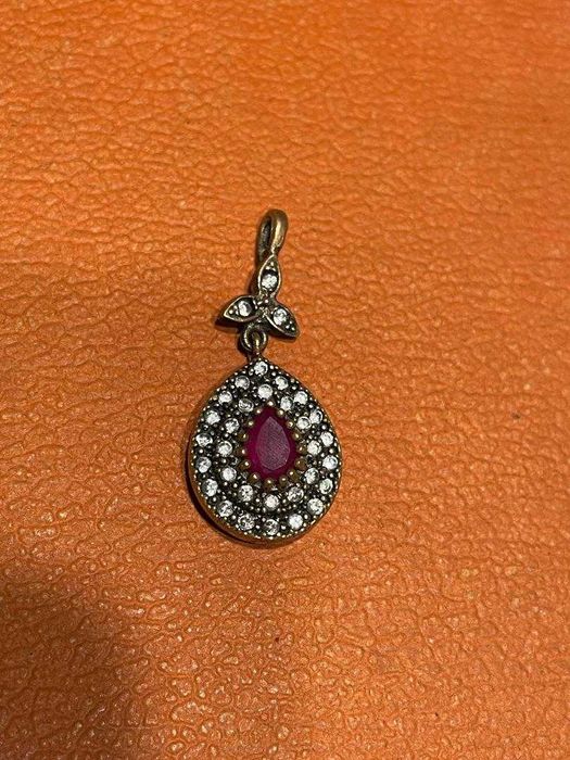 Lant si medalion pandantiv vechi din argint cu pietre